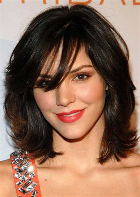 20 Haircuts With Bangs For Round Faces Hairstyles And Haircuts