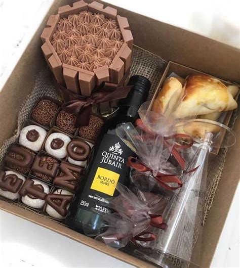Escolher a embalagem para chocolate de forma eficiente é fundamental para o sucesso de quem deseja trabalhar com esse produto. Festa na caixa: Ideias DIA DOS NAMORADOS! Caixa romântica!