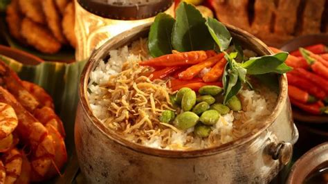 Olahan daging satu ini biasanya disebut simple yaitu dengan gepuk daging sapi empuk, kalau di padang sumatera barat terkenal dengan resep rendang padang minang atau rendang daging sapi khas padang, maka di bandung, jawa barat, jabar terkenal dengan resep empal gepuk daging. Menu Hari Ini: Cah Kembang Kol, Kari Daging Sapi dan Nasi ...