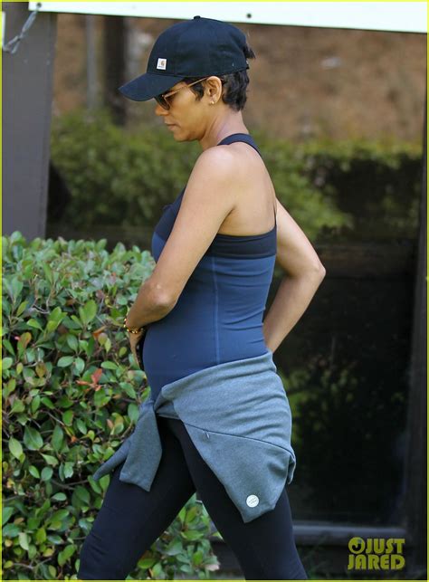 Halle Berry Pregnant Baby Bump In Workout Clothes Photo 2868135