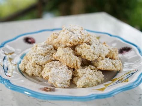 It's not hard to see why they're one of the most popular types of cookies, with melting pockets of chocolate encased in buttery vanilla dough. Limoncello and Almond Biscotti | Recipe (With images) | Food network recipes, Almond biscotti ...