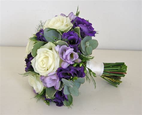Ombre wedding flowers the ombre trend has had a huge impact on the fashion world and it's big news for brides too! Wedding Flowers Blog: Alannah's Purple Wedding Flowers ...