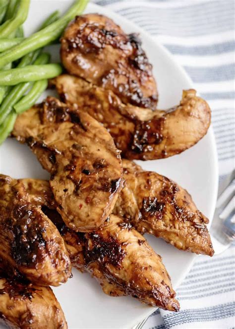 How the heck do people cook this at medium high heat covered and not totally over cook this chicken?!?!?! Copycat Cracker Barrel Grilled Chicken Tenderloins ...