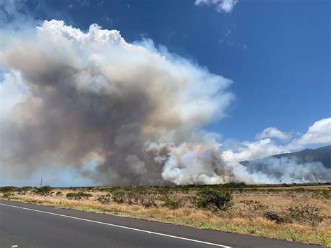 Thousands In Maui Evacuated After Brush Fire Rages In Hawaii Mpr News