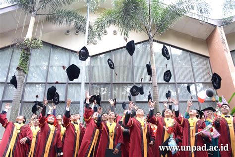 Photo Gallery Of Unpad Graduation Ceremony Batch Iii Academic Year 2015