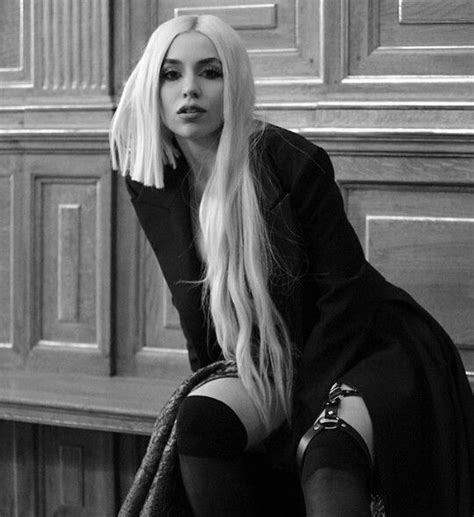 Pin By Katy Cats On Ava Max Celebrities Singer Music Photoshoot