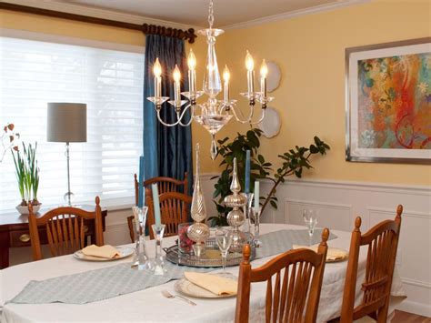 Cottage Dining Room With Chandelier Dining Room Contemporary Cottage