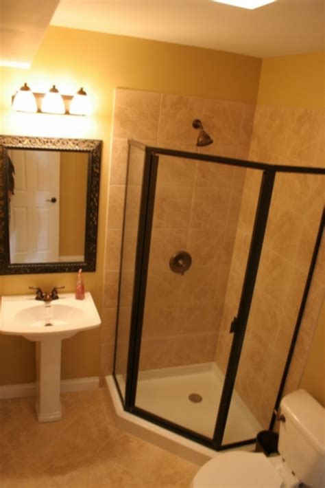 Awesome Bathroom Shower Ideas For Small Bathroom 202 Goodsgn