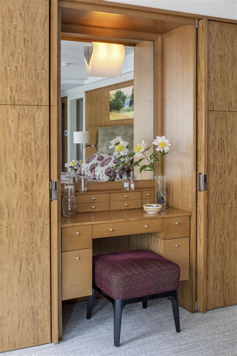 Mauidining: Woman Bedroom Cupboard Designs With Dressing Table