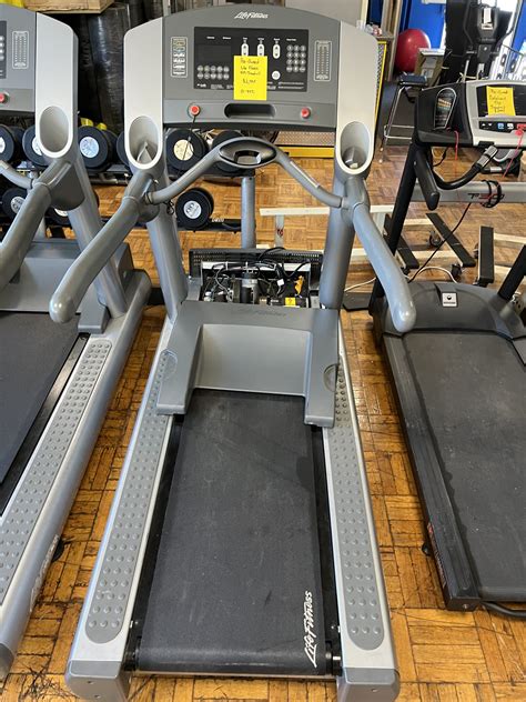 Life Fitness 95ti Treadmill Fitness Serve