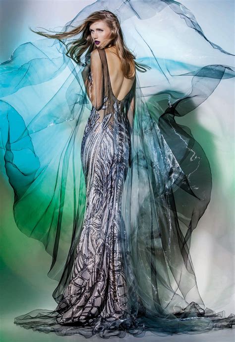 Blanka Matragi “elements Aqua” 2017 Collection Couture