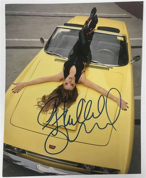 Aacs Autographs Hailee Steinfeld Autographed Glossy 8x10 Photo