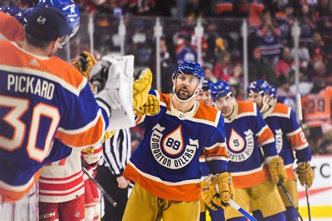Edmonton Oilers Set New Canadian Nhl Record With 13th Straight Win Bvm Sports