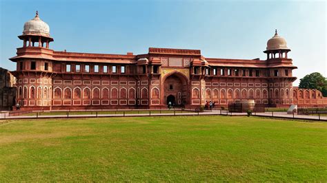 Explore The Agra Fort A Unesco World Heritage Site Andbeyond