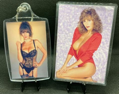 Donna Ewin Page Glamour Model Set Of Jumbo Fridge Magnet And Keyring Ebay