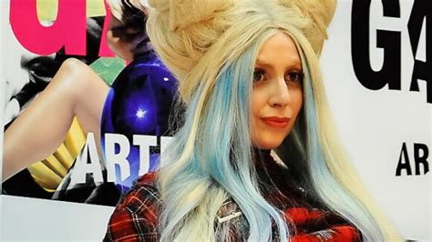 Lady Gaga Excentrique Avec Ses Délirantes Gagadolls La Star Se Dédouble Purepeople