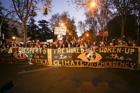 Greenpeace Celebra El éxito Social De La Cumbre Del Clima Pero Alerta