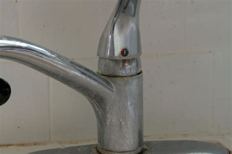 Now it comes in and out of its sleave very nicely and i don't. Kitchen Faucet Leaking From Neck | Grohe kitchen faucet ...