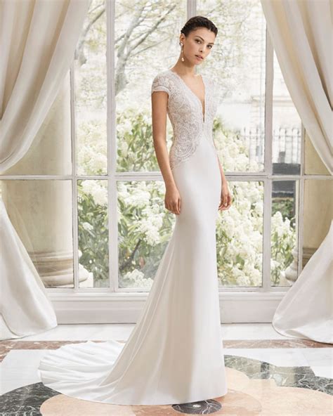 Vedi i prezzi e le recensioni dei clienti. Magazzini D'Amico, c'è un abito da sposa per ogni donna