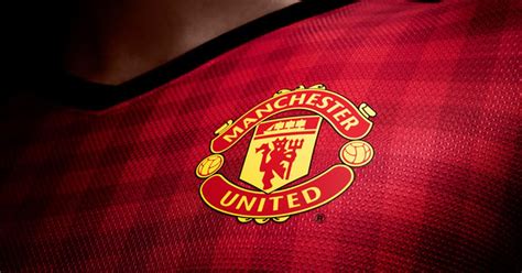 Manchester United New Kit Photos Of Gingham Strip Tribute To Cotton