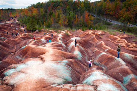 25 Epic Natural Wonders To Explore That Are Close To Major Cities In Canada