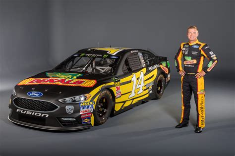 NASCAR driver sees parallels between farming and racing ...