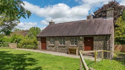 18 Dog Friendly National Trust Cottages In Uk Historic