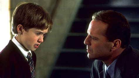 Hd Wallpaper Movie The Sixth Sense Bruce Willis Haley Joel Osment