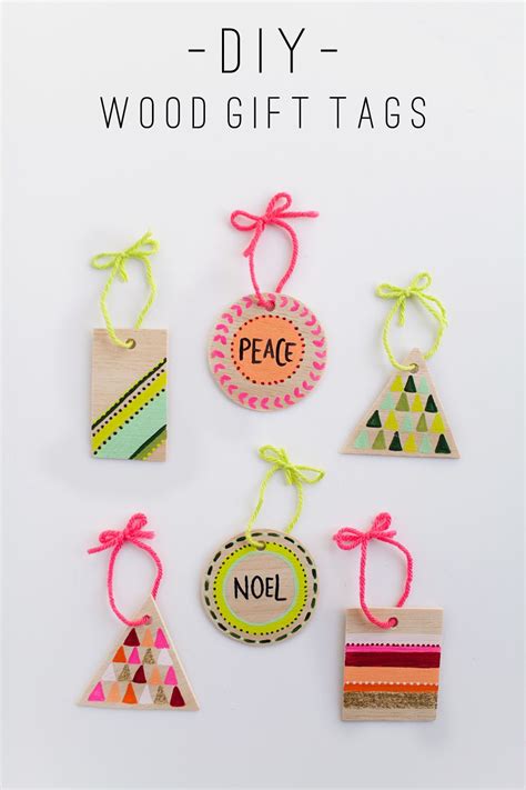 TELL DIY WOOD GIFT TAGS AND ORNAMENTS Tell Love and Party ギフトアイデア