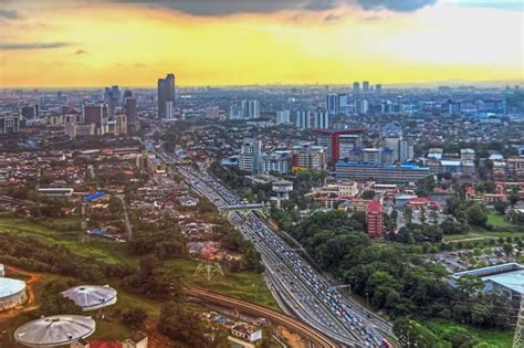 The current local time in petaling jaya is 61 minutter ahead of apparent solar time. Petaling Jaya - What's Not To Like? - PropertyLife