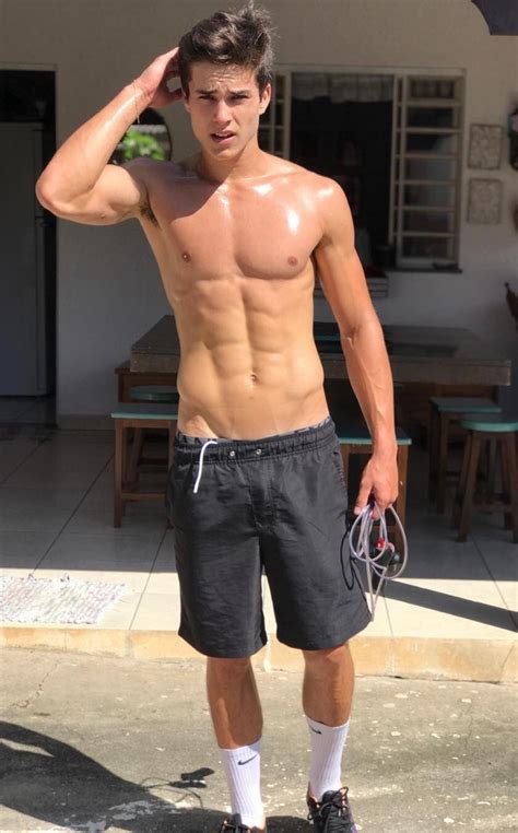 Sexy Shirtless Sweaty Skinny Fit Guy Abs