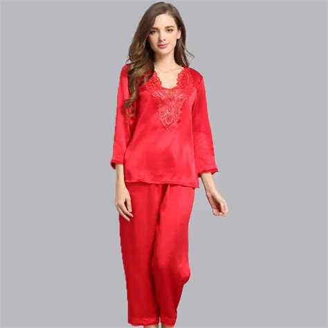 2017 New Arrival China Traditional Red 100 Silk Pajamas Set Lace