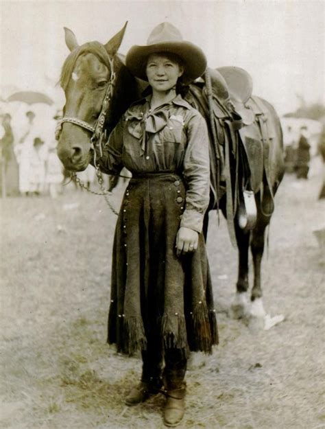 The All American Cowgirl A History In Pictures Real Cowgirl Old