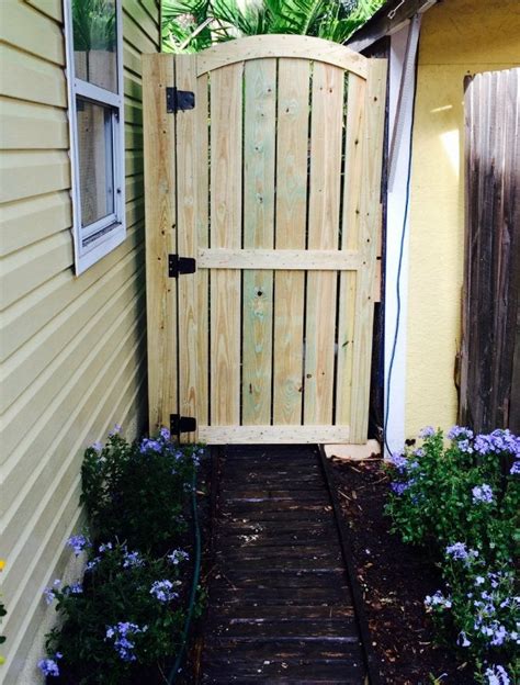 Diy Fence Gate 5 Ways To Build Yours Bob Vila