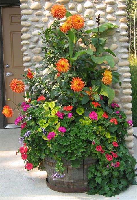 Best Container Gardening Design Flowers Ideas 25