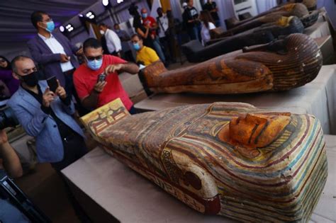 ฮือฮา “อียิปต์” ขุดพบ 59 โลงศพโบราณ ฝังดินนานนับ 2500 ปี