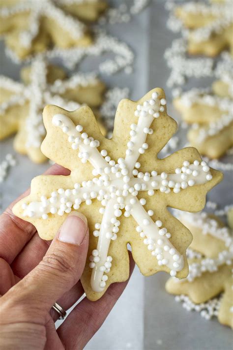 Royal icing has the benefit of hardening completely. This simple royal icing recipe is SO ridiculously easy to ...