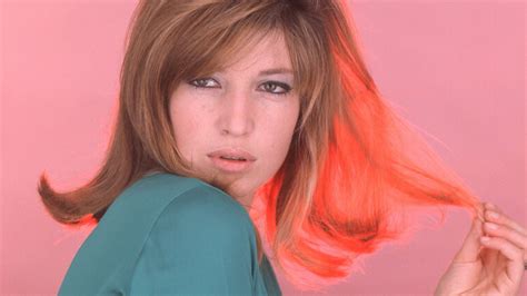 Mi Fanno Male I Capelli La Storia Di Un Mito Chiamato Monica Vitti