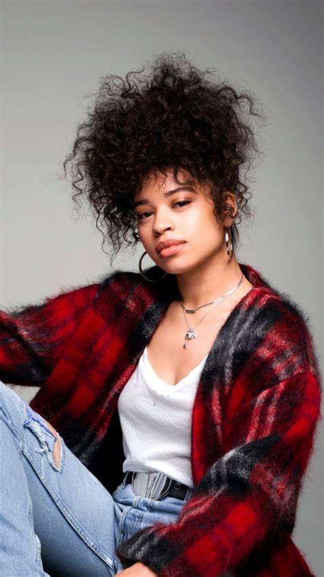 Curly Hair Beautiful Ella Mai Wallpaper Chicas De Cabello Rizado