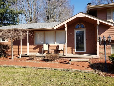 2084 Howland Wilson Rd NE, Warren, OH 44484 | Trulia