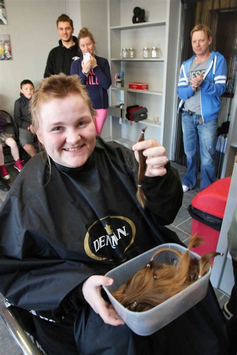 Look Anglesey Womans Close Shave In Memory Of Pal Ben Calveley