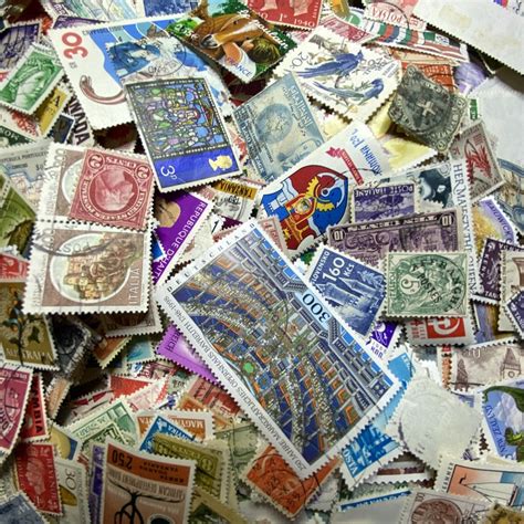 500 Each World Off Paper Stamp Lot From Collection Kiloware Box Hoard