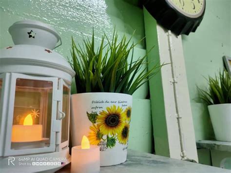 Bukan sekadar settingan, sebab rumah ini merupakan simbol kesuksesannya dalam bidang keartisan maupun bisnisnya sejak kali ini kita akan melihat rumah uya yang berada di wilayah jakarta. Luar Nampak Setinggan Dalam Macam Kondo. Idea Deko Rumah ...