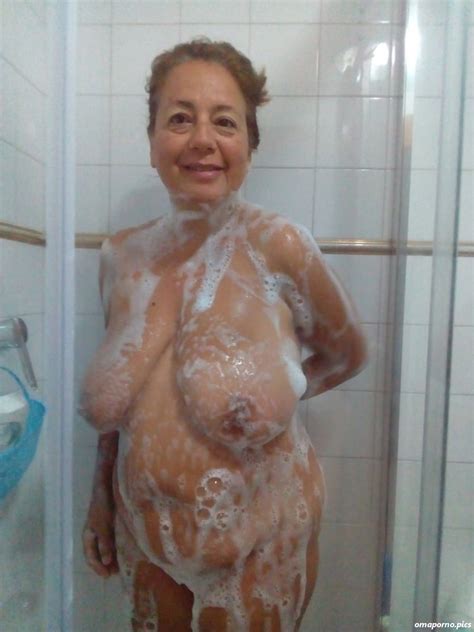 Oma Nackt Unter Der Dusche Oma Porno Foto