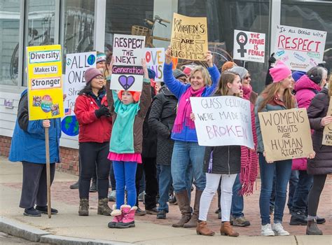 The Vineyard Gazette Martha S Vineyard News Vineyarders Rally At