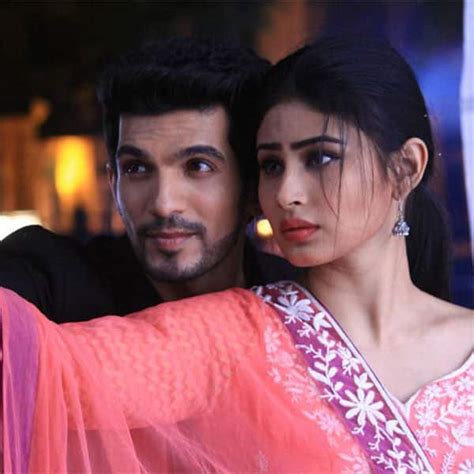 Naagin 7 Times When Ritik And Shivanya Sizzled The Screen Bollywood