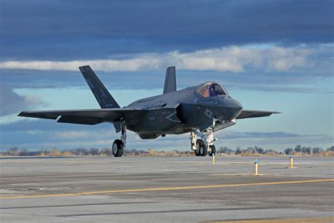 First F 35cs For West Coast Frs To Arrive Next Week At Lemoore