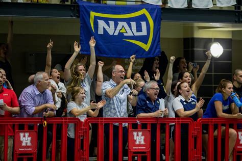 The Team To Beat Naus Swimming And Diving Team Wins Sixth Straight