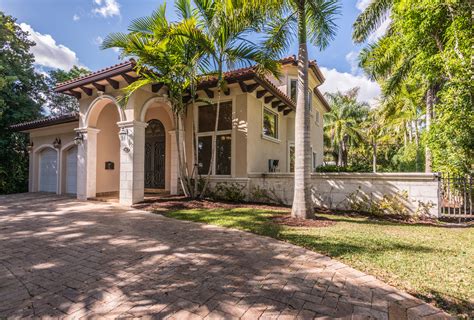 Stately Mediterranean In Coral Gables 441 Madeira Avenue Coral Gables