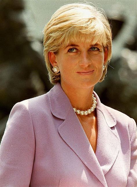 Princess Diana With A Grown Out Pixie In 1997 Princess Diana S Pixie Cut Inspiration